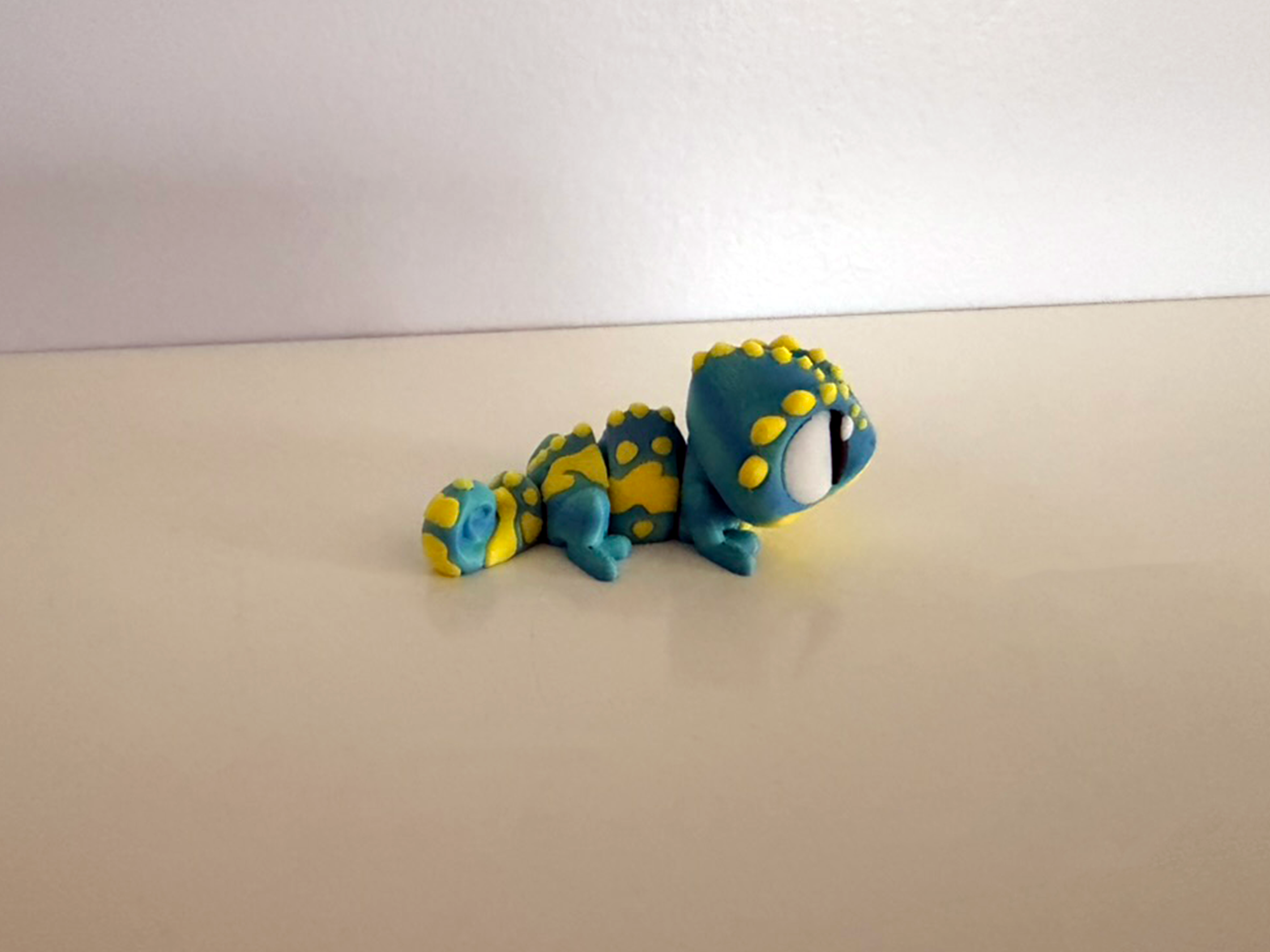 Flexi Chameleon and Vivarium Playset