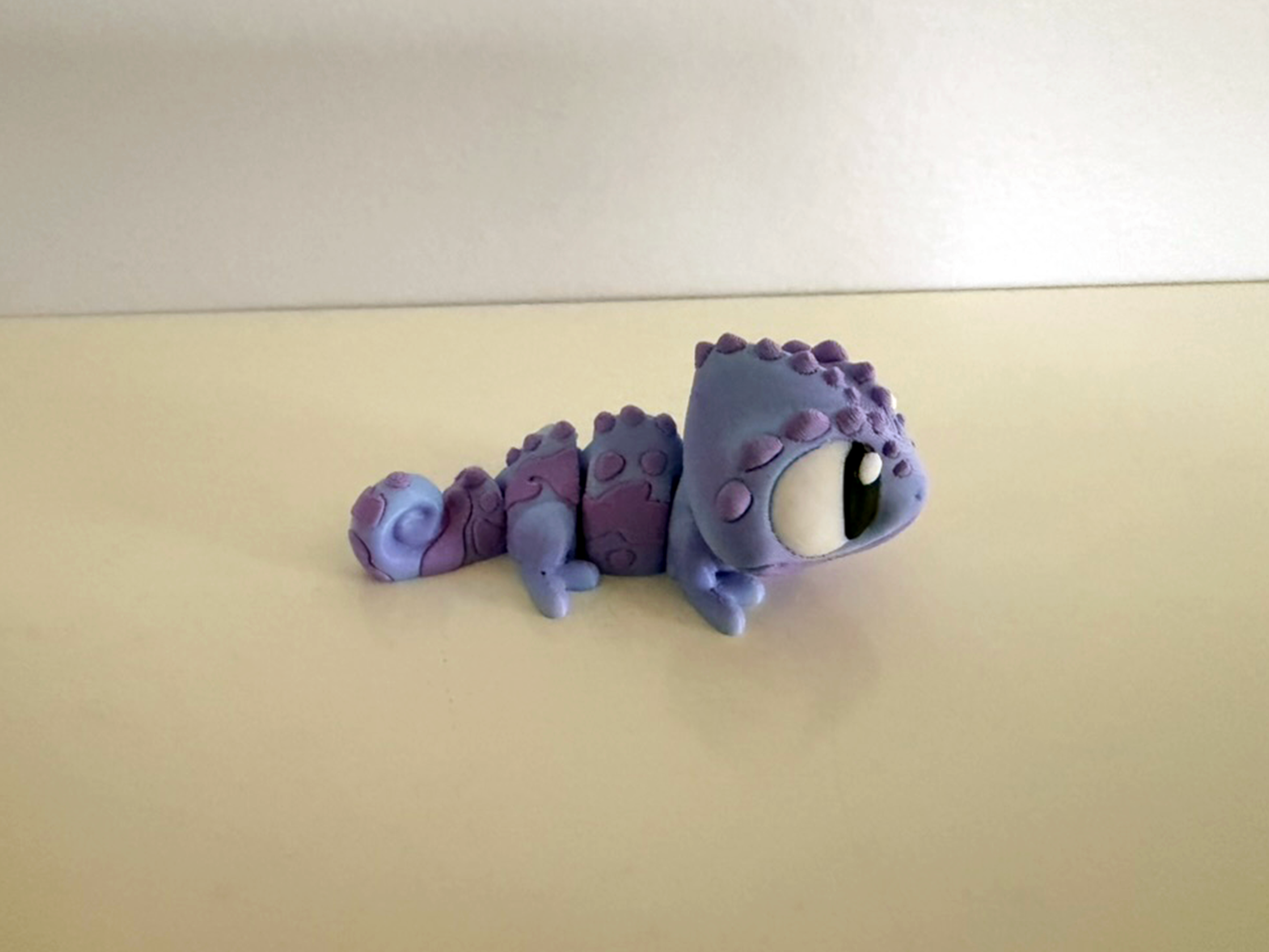 Flexi Chameleon and Vivarium Playset