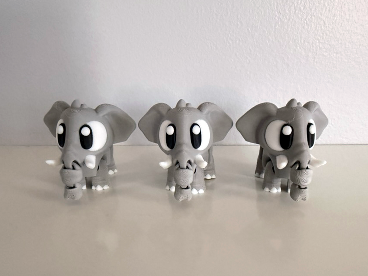 Flexi Elephant and Savannah Playset