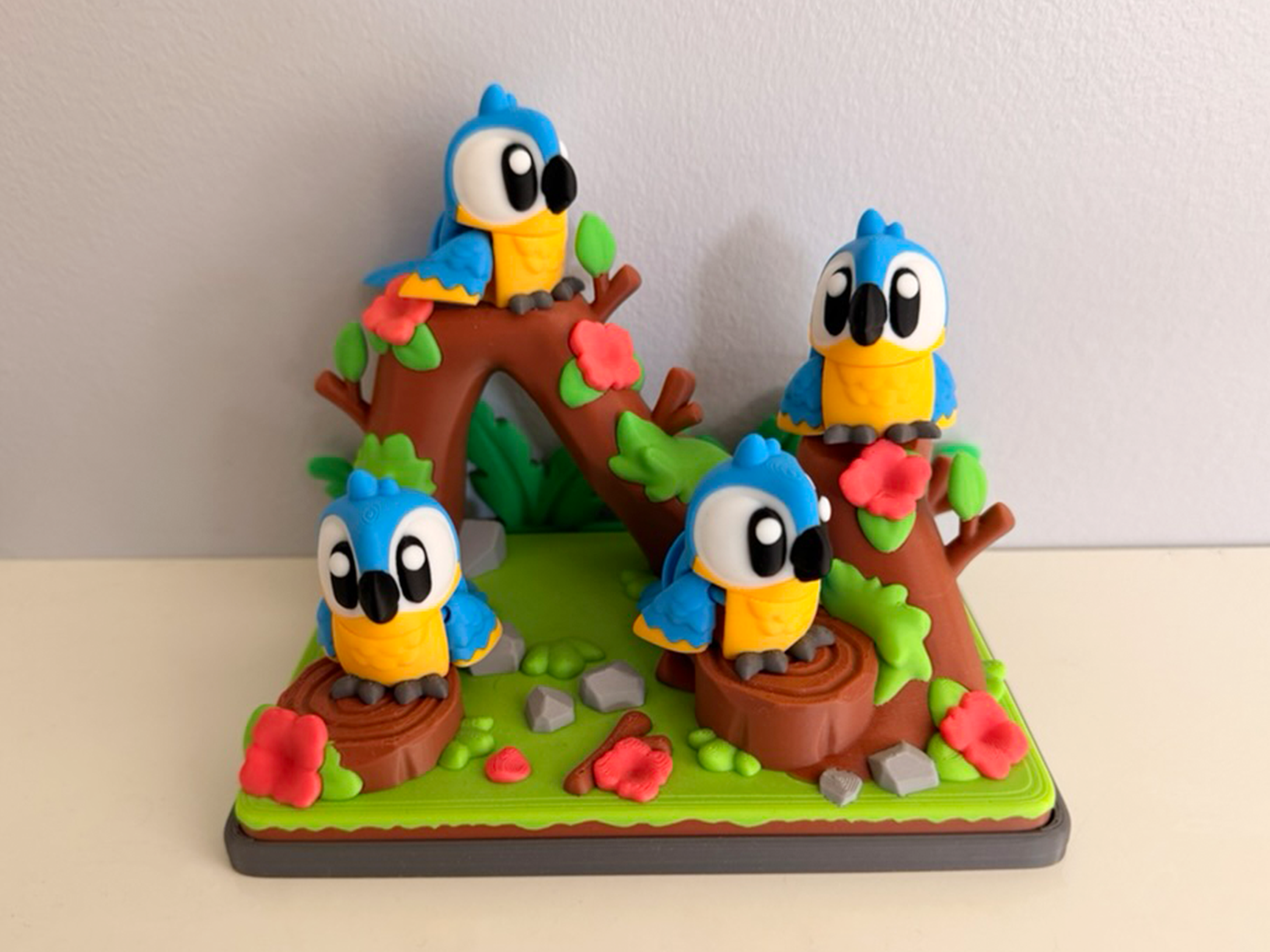 Flexi Macaw and Jungle Playset