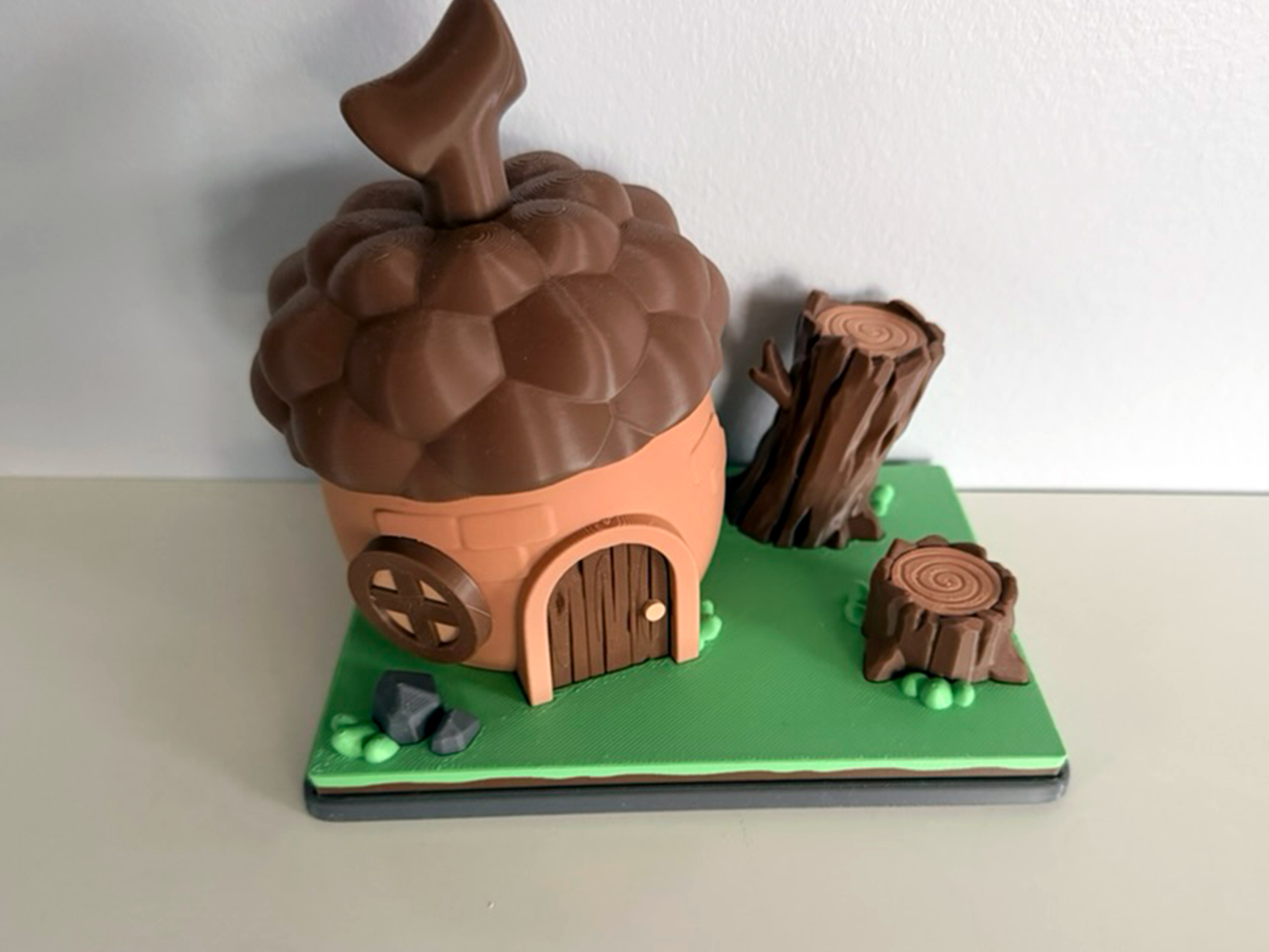 Flexi Squirrel and Acorn House Playset