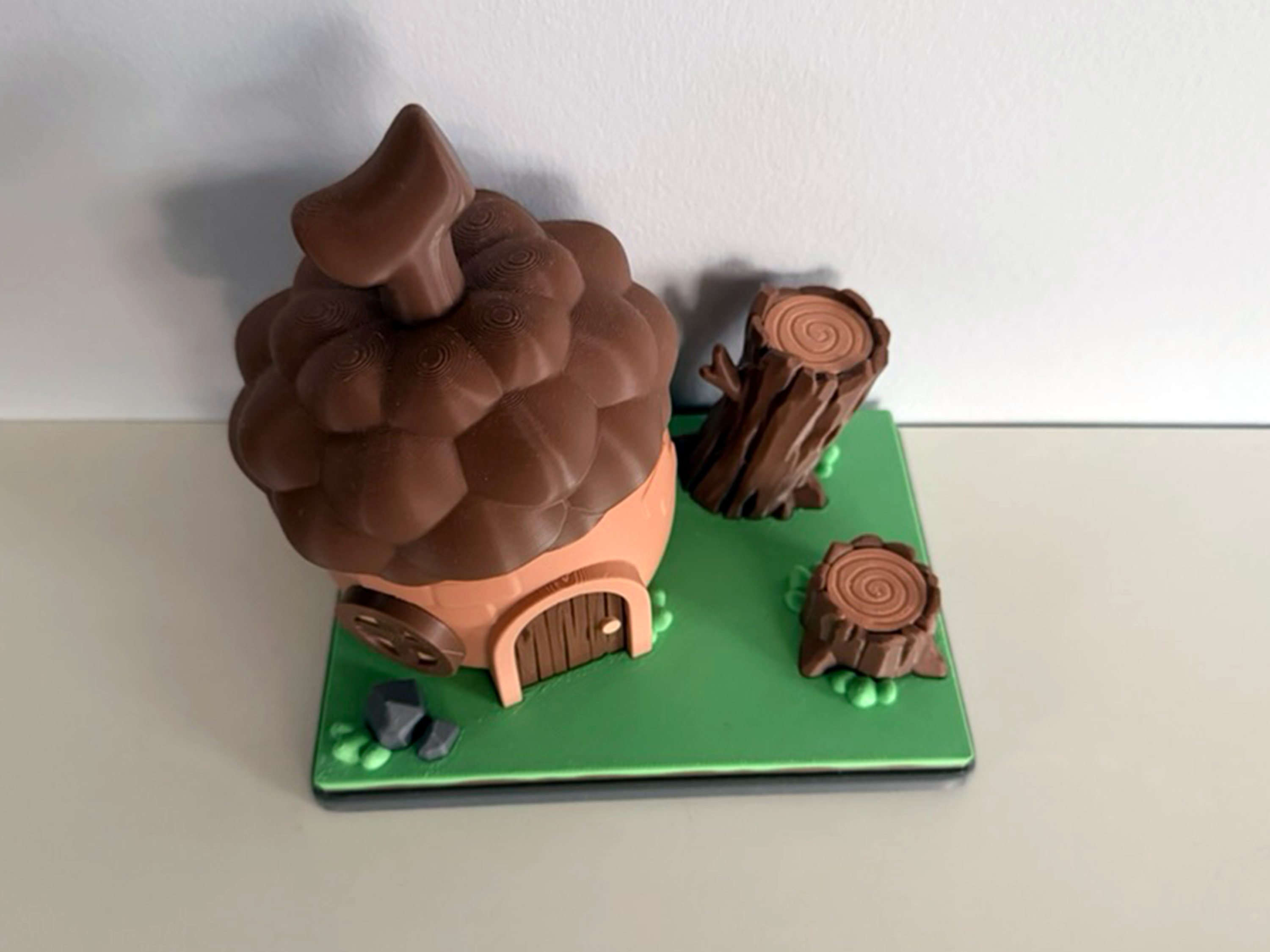 Flexi Squirrel and Acorn House Playset